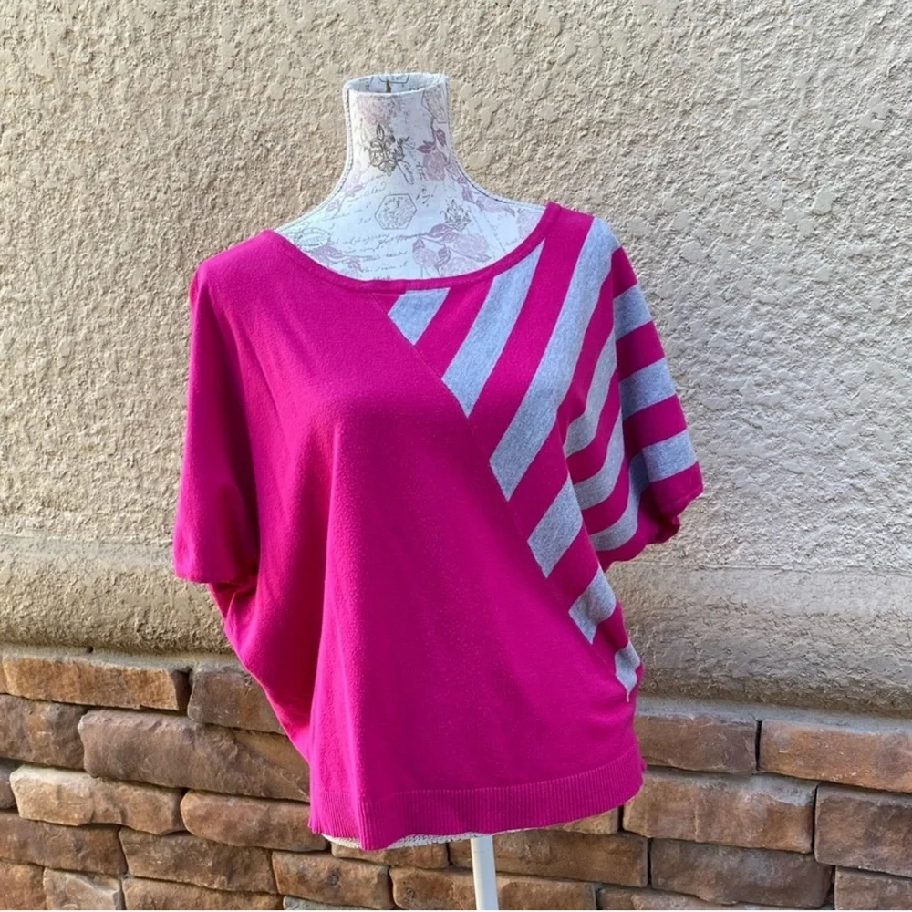 Chelsea & Theodore Pink Gray Asymmetrical Top | XL | Striped Statement Blouse - Picture 4 of 7